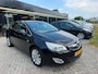 Opel Astra 1.4 Turbo Cosmo, cruise, airco, ingebouwd fietsrek!