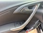 Opel Astra 1.4 Turbo Cosmo, cruise, airco, ingebouwd fietsrek!