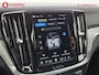 Volvo V60 2.0 B4 Plus Dark 197Pk! Automaat * Vapour Grey | Trekhaak 1.800KG | Adaptive Cruise Control Memory stoelen | Achteruitrijcamera | Apple CarPlay | Stoel/Stuur verwarming