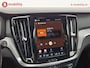Volvo V60 2.0 B4 Plus Dark 197Pk! Automaat * Vapour Grey | Trekhaak 1.800KG | Adaptive Cruise Control Memory stoelen | Achteruitrijcamera | Apple CarPlay | Stoel/Stuur verwarming