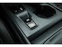 Volvo XC40 1.5 T3 Momentum Pro | RIJKLAAR!! | Cruise Contr. | Trekhaak | Camera | All Season | Apple CarPlay | Navi