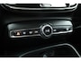 Volvo XC40 1.5 T3 Momentum Pro | RIJKLAAR!! | Cruise Contr. | Trekhaak | Camera | All Season | Apple CarPlay | Navi