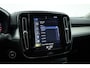 Volvo XC40 1.5 T3 Momentum Pro | RIJKLAAR!! | Cruise Contr. | Trekhaak | Camera | All Season | Apple CarPlay | Navi