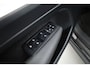 Volvo XC40 1.5 T3 Momentum Pro | RIJKLAAR!! | Cruise Contr. | Trekhaak | Camera | All Season | Apple CarPlay | Navi
