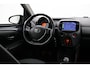 Toyota Aygo 1.0 VVT-i x-joy | Stoelverwarming | Apple Carplay / Android Auto | Clima | Camera | 15 inch | Bluetooth | DAB | Privacy glas