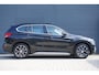 BMW X1 sDrive18i 140pk High Executive X-line | Trekhaak | LED Koplampen | HiFi Audio | Sportstoelen