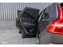 Volvo XC60 2.0 T8 Plug-in hybrid AWD R-Design | Luchtvering | Zwenkbare trekhaak | Panorama dak | Memory | Harman Kardon |