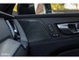 Volvo XC60 2.0 T8 Plug-in hybrid AWD R-Design | Luchtvering | Zwenkbare trekhaak | Panorama dak | Memory | Harman Kardon |
