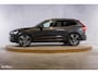 Volvo XC60 2.0 T8 Plug-in hybrid AWD R-Design | Luchtvering | Zwenkbare trekhaak | Panorama dak | Memory | Harman Kardon |