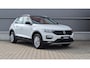 Volkswagen T-Roc 1.5 TSI 150pk DSG Style Business Trekhaak | App Connect | Camera