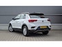 Volkswagen T-Roc 1.5 TSI 150pk DSG Style Business Trekhaak | App Connect | Camera