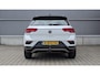 Volkswagen T-Roc 1.5 TSI 150pk DSG Style Business Trekhaak | App Connect | Camera
