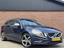 Volvo V60 1.6 T3 R-DESIGN | NL-AUTO! | DEALER OH! | 1E EIG!