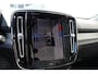 Volvo EX40 Single Motor Extended Range Ultra Europa 82 kWh | Panoramadak | Premium audio by Harman Kardon | Verwarmbare voorstoelen en achterbank | Stuurwiel verwarmd | Apple Carplay/Android Auto | 19 inch lichtmetalen velgen| 360 graden camera | Extra getint glas achterportieren en bagageruimte |