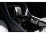 Volvo EX40 Single Motor Extended Range Ultra Europa 82 kWh | Panoramadak | Premium audio by Harman Kardon | Verwarmbare voorstoelen en achterbank | Stuurwiel verwarmd | Apple Carplay/Android Auto | 19 inch lichtmetalen velgen| 360 graden camera | Extra getint glas achterportieren en bagageruimte |