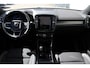 Volvo EX40 Single Motor Extended Range Ultra Europa 82 kWh | Panoramadak | Premium audio by Harman Kardon | Verwarmbare voorstoelen en achterbank | Stuurwiel verwarmd | Apple Carplay/Android Auto | 19 inch lichtmetalen velgen| 360 graden camera | Extra getint glas achterportieren en bagageruimte |