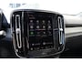 Volvo EX40 Single Motor Extended Range Ultra Europa 82 kWh | Panoramadak | Premium audio by Harman Kardon | Verwarmbare voorstoelen en achterbank | Stuurwiel verwarmd | Apple Carplay/Android Auto | 19 inch lichtmetalen velgen| 360 graden camera | Extra getint glas achterportieren en bagageruimte |