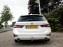 BMW 3-Serie Touring 320i Business Edition 1e-Eig. & Dealer-Onderh. BOVAG-Garantie. NL-Auto.