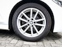 BMW 3-Serie Touring 320i Business Edition 1e-Eig. & Dealer-Onderh. BOVAG-Garantie. NL-Auto.