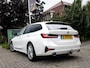 BMW 3-Serie Touring 320i Business Edition 1e-Eig. & Dealer-Onderh. BOVAG-Garantie. NL-Auto.