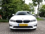 BMW 3-Serie Touring 320i Business Edition 1e-Eig. & Dealer-Onderh. BOVAG-Garantie. NL-Auto.