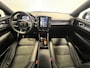 Volvo XC40 1.5 T5 Recharge Inscription Expression | Navigatie/Android/Apple Carplay | LM Velgen 19" | Voorstoelen/Stuur Verwarmd | Cruise Control Adaptief | PDC Voor en Achter | Airco |