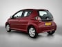Toyota Aygo 1.0-12V Aspiration Red Automaat | Half Lederen bekleding | Airco | Elektrische ramen voor | Centrale deurvergrendeling met sleutel | Dashboard kast |