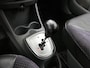 Toyota Aygo 1.0-12V Aspiration Red Automaat | Half Lederen bekleding | Airco | Elektrische ramen voor | Centrale deurvergrendeling met sleutel | Dashboard kast |
