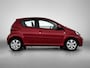 Toyota Aygo 1.0-12V Aspiration Red Automaat | Half Lederen bekleding | Airco | Elektrische ramen voor | Centrale deurvergrendeling met sleutel | Dashboard kast |
