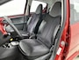 Toyota Aygo 1.0-12V Aspiration Red Automaat | Half Lederen bekleding | Airco | Elektrische ramen voor | Centrale deurvergrendeling met sleutel | Dashboard kast |