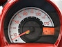 Toyota Aygo 1.0-12V Aspiration Red Automaat | Half Lederen bekleding | Airco | Elektrische ramen voor | Centrale deurvergrendeling met sleutel | Dashboard kast |