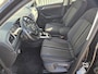 Volkswagen T-Roc 1.5 TSI Sport / Stoelverwarming / Achteruitrijcamera / Navigatie / Trekhaak / Apple CarPlay/Android Auto / All Season banden / Climate Control /