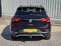 Volkswagen T-Roc 1.5 TSI Sport / Stoelverwarming / Achteruitrijcamera / Navigatie / Trekhaak / Apple CarPlay/Android Auto / All Season banden / Climate Control /