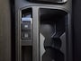 Volkswagen T-Roc 1.5 TSI Sport / Stoelverwarming / Achteruitrijcamera / Navigatie / Trekhaak / Apple CarPlay/Android Auto / All Season banden / Climate Control /