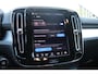 Volvo XC40 B4 197PK AUT7 Plus Dark | Harman/Kardon Premium Audio | Adaptive Cruise & Pilot Assist | Semi elektrische trekhaak | Verwarmbare voorstoelen | Verwarmbaar stuurwiel | Premium audio by Harman Kardon | 19" Velgen | Power Seats incl. Memory |
