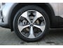 Volvo XC40 B4 197PK AUT7 Plus Dark | Harman/Kardon Premium Audio | Adaptive Cruise & Pilot Assist | Semi elektrische trekhaak | Verwarmbare voorstoelen | Verwarmbaar stuurwiel | Premium audio by Harman Kardon | 19" Velgen | Power Seats incl. Memory |