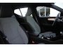 Volvo XC40 B4 197PK AUT7 Plus Dark | Semi elektrische trekhaak | Harman/Kardon Premium Audio | Adaptive Cruise & Pilot Assist | Verwarmbare voorstoelen | Verwarmbaar stuurwiel | Premium audio by Harman Kardon | 19" Velgen | Power Seats incl. Memory |