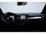 Volvo XC40 B4 197PK AUT7 Plus Dark | Semi elektrische trekhaak | Harman/Kardon Premium Audio | Adaptive Cruise & Pilot Assist | Verwarmbare voorstoelen | Verwarmbaar stuurwiel | Premium audio by Harman Kardon | 19" Velgen | Power Seats incl. Memory |