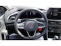 Volkswagen T-Roc 1.5 TSI Life Business 150pk | Navi | Climatronic | App Connect | Verwarmde stoelen |