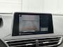 Peugeot 5008 1.2 PureTech Allure | Automaat | Navigatie | Apple carplay | Android auto | Camera | Parkeersensoren | Cruise control | Climate control | Lichtmetalen velgen | All season banden | Privacy glass |