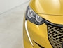 Peugeot e-208 EV Allure Pack 50 kWh | Automaat | Camera | Navigatie | Parkeersensoren | Climate control | Apple carplay | Android auto | Privacy glass | Cruise control |