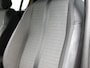 Peugeot e-208 EV Allure Pack 50 kWh | Automaat | Camera | Navigatie | Parkeersensoren | Climate control | Apple carplay | Android auto | Privacy glass | Cruise control |