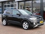 Volkswagen T-Cross 1.0 TSI Life Business | Climate Control | Parkeersensoren | 17 inch |