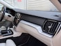 Volvo V60 2.0 T6 Twin Engine AWD Momentum Pro / Blond Leder interieur / 18" Velgen / Stuur & Stoelverwarming /