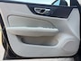 Volvo V60 2.0 T6 Twin Engine AWD Momentum Pro / Blond Leder interieur / 18" Velgen / Stuur & Stoelverwarming /
