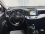 Toyota RAV4 2.5 Hybrid 2WD Style |1e eigenaar | Orgineel NL | Camera | Parkeersensoren | Beschermstrip achterbumper | Navigatie af fabriek