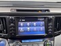 Toyota RAV4 2.5 Hybrid 2WD Style |1e eigenaar | Orgineel NL | Camera | Parkeersensoren | Beschermstrip achterbumper | Navigatie af fabriek