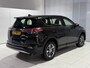 Toyota RAV4 2.5 Hybrid 2WD Style |1e eigenaar | Orgineel NL | Camera | Parkeersensoren | Beschermstrip achterbumper | Navigatie af fabriek