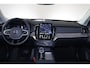 Volvo XC90 T8 Recharge AWD Ultra Dark - Luchtvering - Panorama/schuifdak - IntelliSafe Assist & Surround - 360º Camera - Bowers & Wilkins audio - Adaptieve LED koplampen - Verwarmde voorstoelen, stuur & achterbank - Parkeersensoren voor & achter - Elektr. bedienb. voorstoelen met geheugen - Geventileerde voorstoelen - Head up display - Draadloze tel. lader - Extra getint glas - Inklapbare trekhaak - 21' LMV