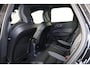 Volvo XC60 Recharge T8 AWD R-Design - Panorama/schuifdak - IntelliSafe Assist & Surround - 360º Camera - Harman/Kardon audio - Adaptieve LED koplampen - Verwarmde voorstoelen - Parkeersensoren voor & achter - Elektr. bedienb. bestuurdersstoel met geheugen - Inklapbare trekhaak - 19' LMV